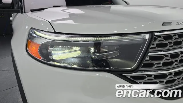 Ford Explorer 2021 thumb 2