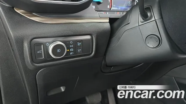 Ford Explorer 2021 thumb 8