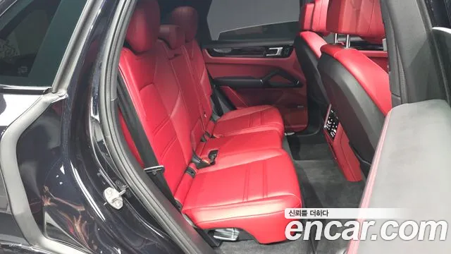 Porsche Cayenne 2020 thumb 9