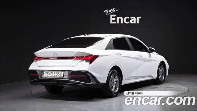 Hyundai Elantra 2024 thumb 7