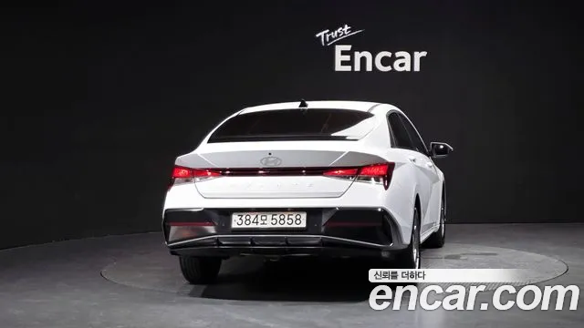 Hyundai Elantra 2024 thumb 12