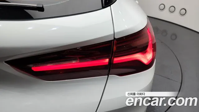 BMW X2 2022 thumb 2