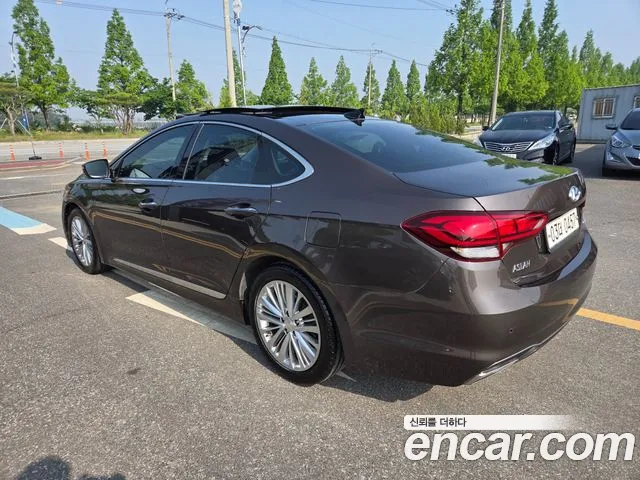 Hyundai Aslan 2015 thumb 6