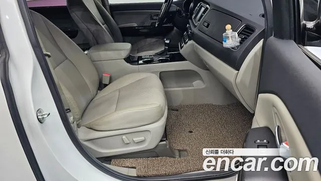 Kia Carnival 2019 thumb 6