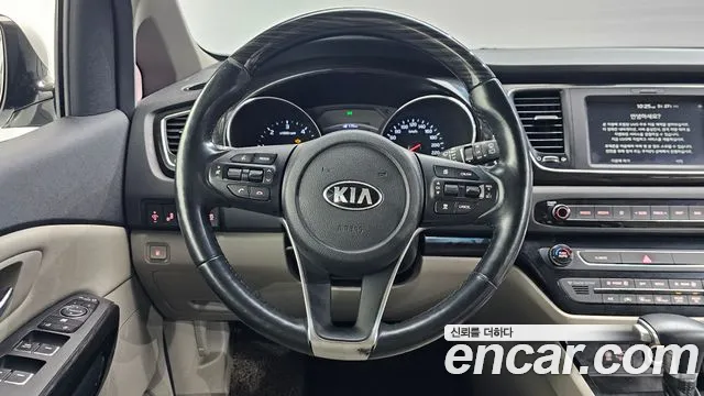 Kia Carnival 2019 thumb 8