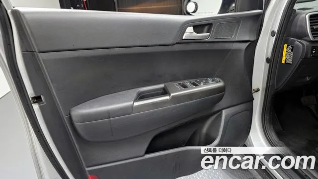 Kia Sportage 2016 thumb 9