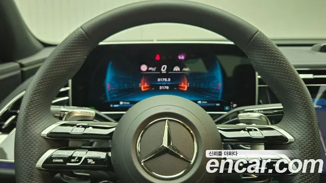 Mercedes-Benz E-Class 2025 thumb 7