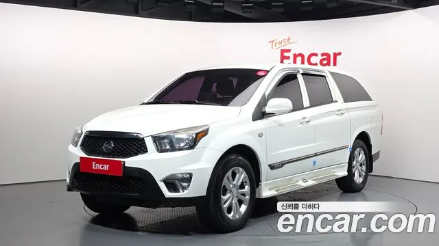 KGM Korando 2015 thumb 11