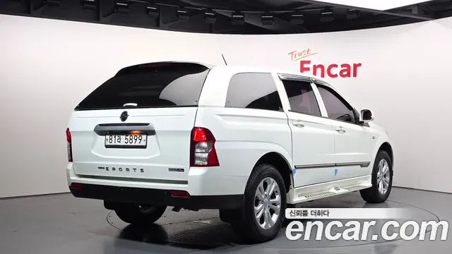 KGM Korando 2015 thumb 5