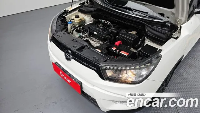 KGM Tivoli 2015 thumb 11