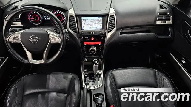 KGM Tivoli 2015 thumb 6