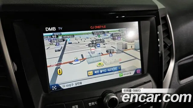 KGM Tivoli 2015 thumb 9