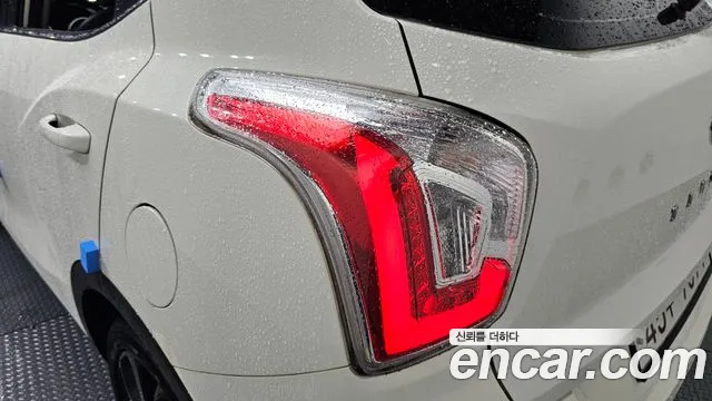 KGM Tivoli 2015 thumb 7