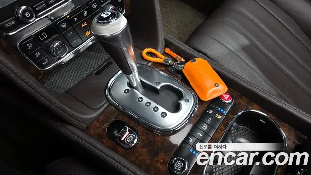 Bentley Flying Spur 2015 thumb 4