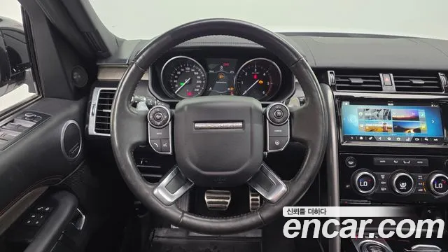 Land Rover Discovery 2017 thumb 3