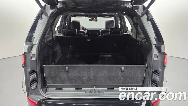 Land Rover Discovery 2017 thumb 4