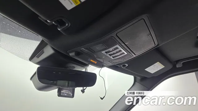 Land Rover Discovery 2017 thumb 8