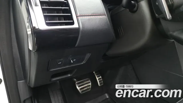 Land Rover Discovery 2017 thumb 2