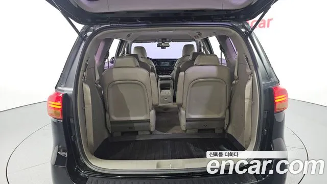 Kia Carnival 2016 thumb 5
