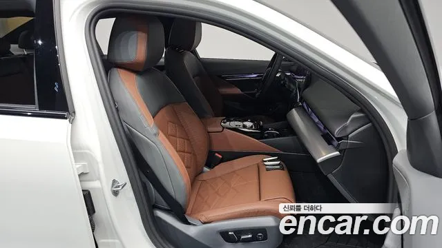 BMW 5 серии 2025 thumb 9