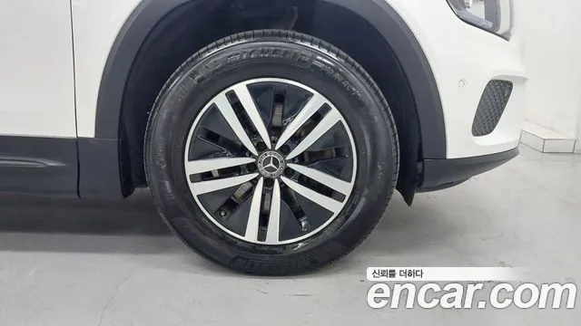 Mercedes-Benz GLB 2021 thumb 2