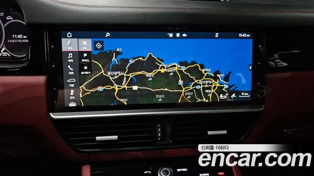 Porsche Cayenne 2020 thumb 10
