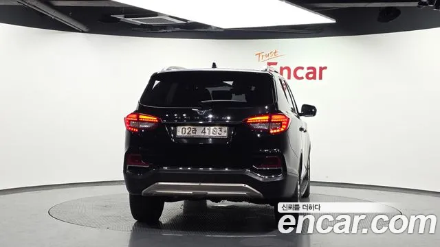 KGM Rexton 2018 thumb 10