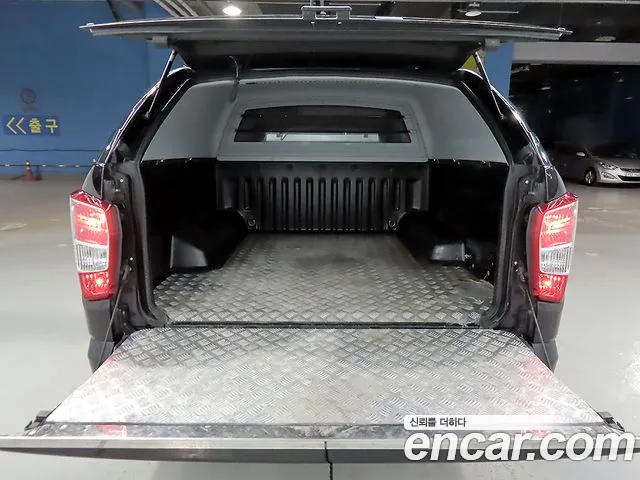 KGM Rexton 2019 thumb 6
