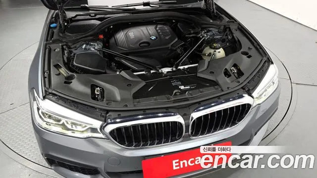 BMW 5 серии 2017 thumb 7