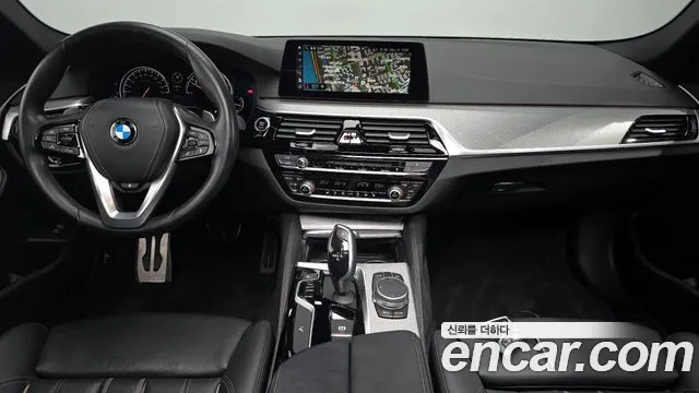 BMW 5 серии 2017 thumb 8