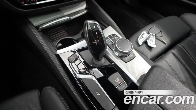 BMW 5 серии 2017 thumb 9