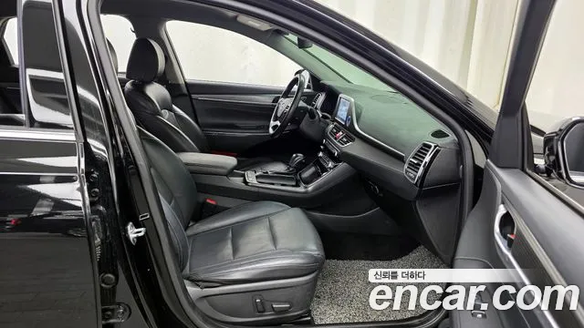 Hyundai Grandeur 2016 thumb 3
