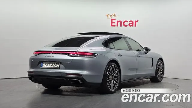 Porsche Panamera 2021 thumb 12