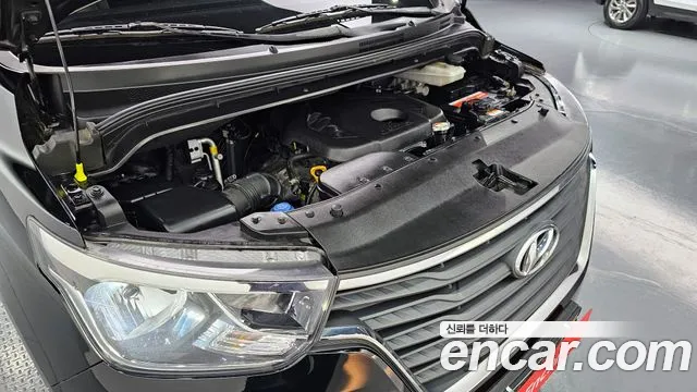 Hyundai Staria 2019 thumb 5