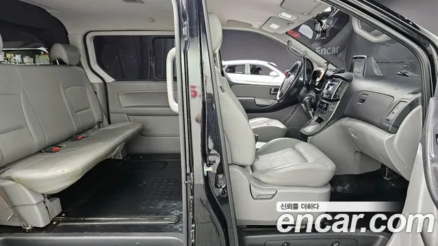 Hyundai Staria 2019 thumb 2