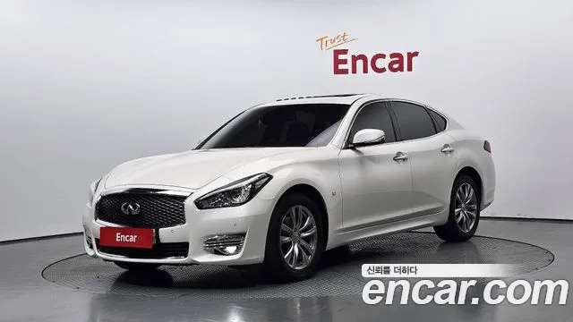 Infiniti Q70 2019 thumb 2
