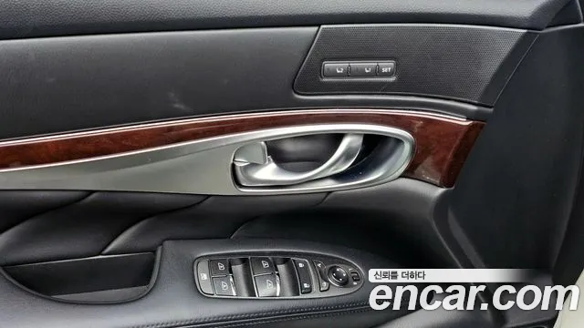 Infiniti Q70 2019 thumb 9
