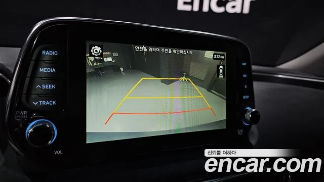 Hyundai Santa Fe 2019 thumb 10