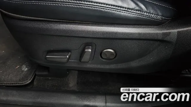 Hyundai Santa Fe 2019 thumb 12