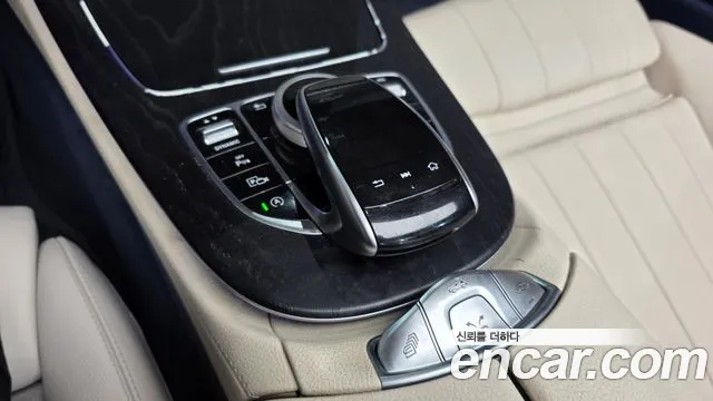 Mercedes-Benz E-Class 2018 thumb 11