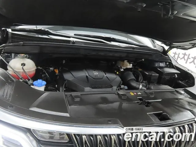 Kia Carnival 2021 thumb 10