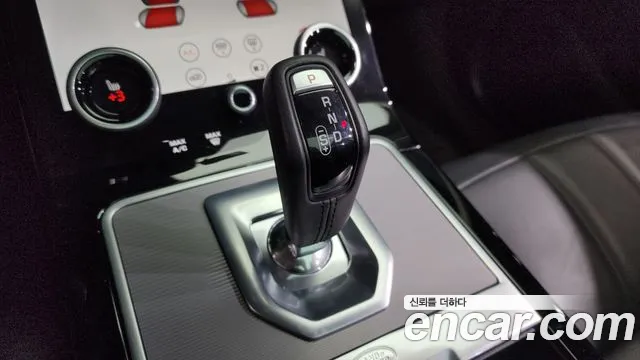 Land Rover Range Rover Evoque 2019 thumb 3