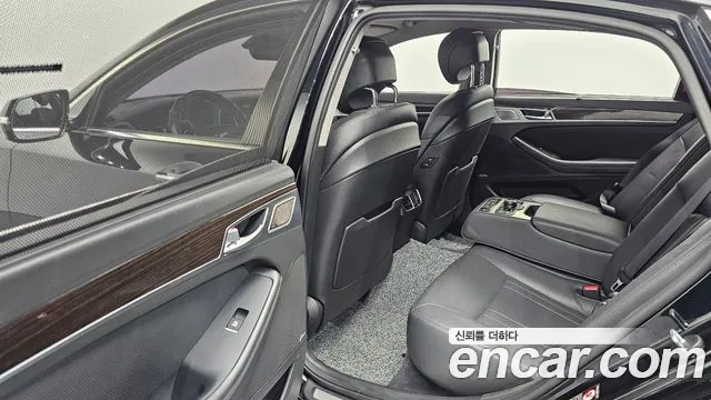 Genesis G80 2019 thumb 12