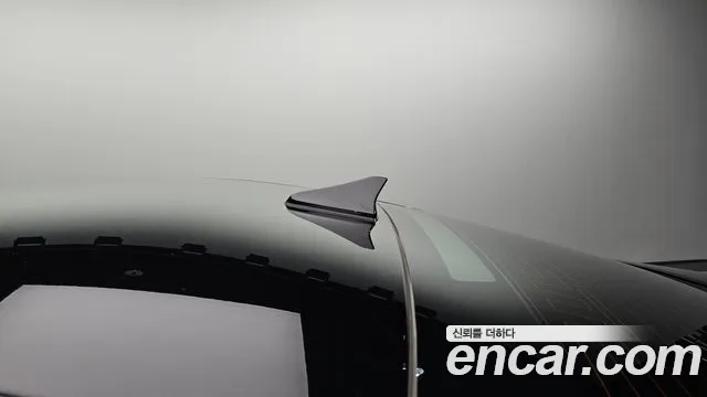 Genesis G80 2019 thumb 6