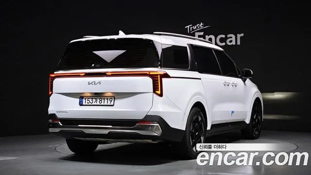 Kia Carnival 2024 thumb 5