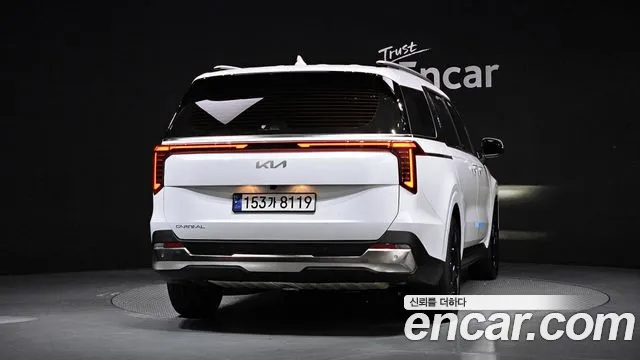 Kia Carnival 2024 thumb 4