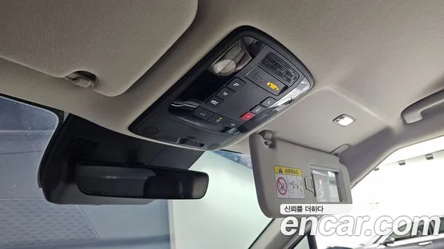 Kia Carnival 2024 thumb 10