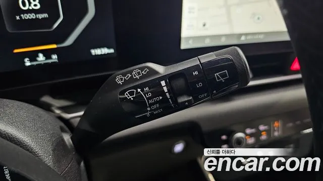 Kia Carnival 2024 thumb 2