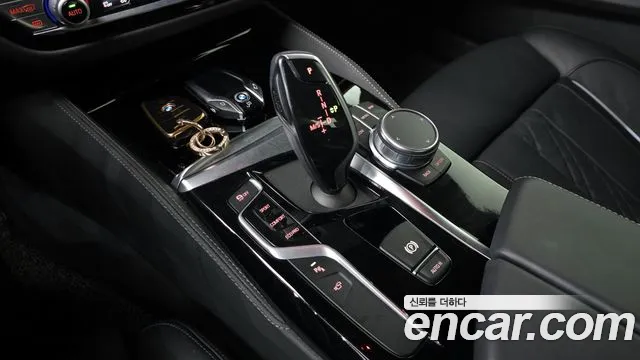 BMW 5 серии 2020 thumb 3