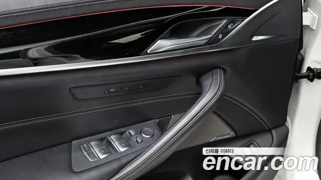 BMW 5 серии 2020 thumb 4